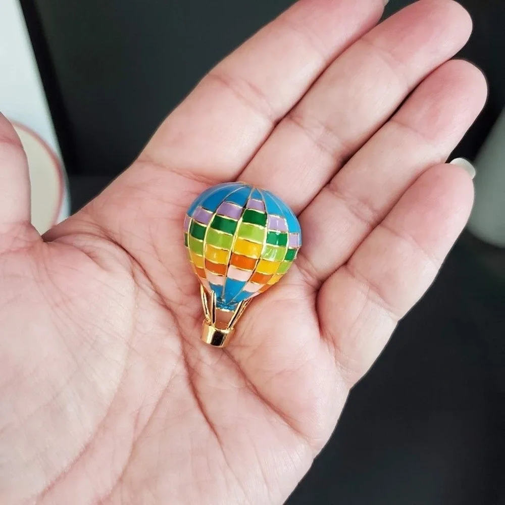 Vintage 2000 BS&CO Rainbow Enamel Hot Air Balloon Brooch Gold Tone Pin